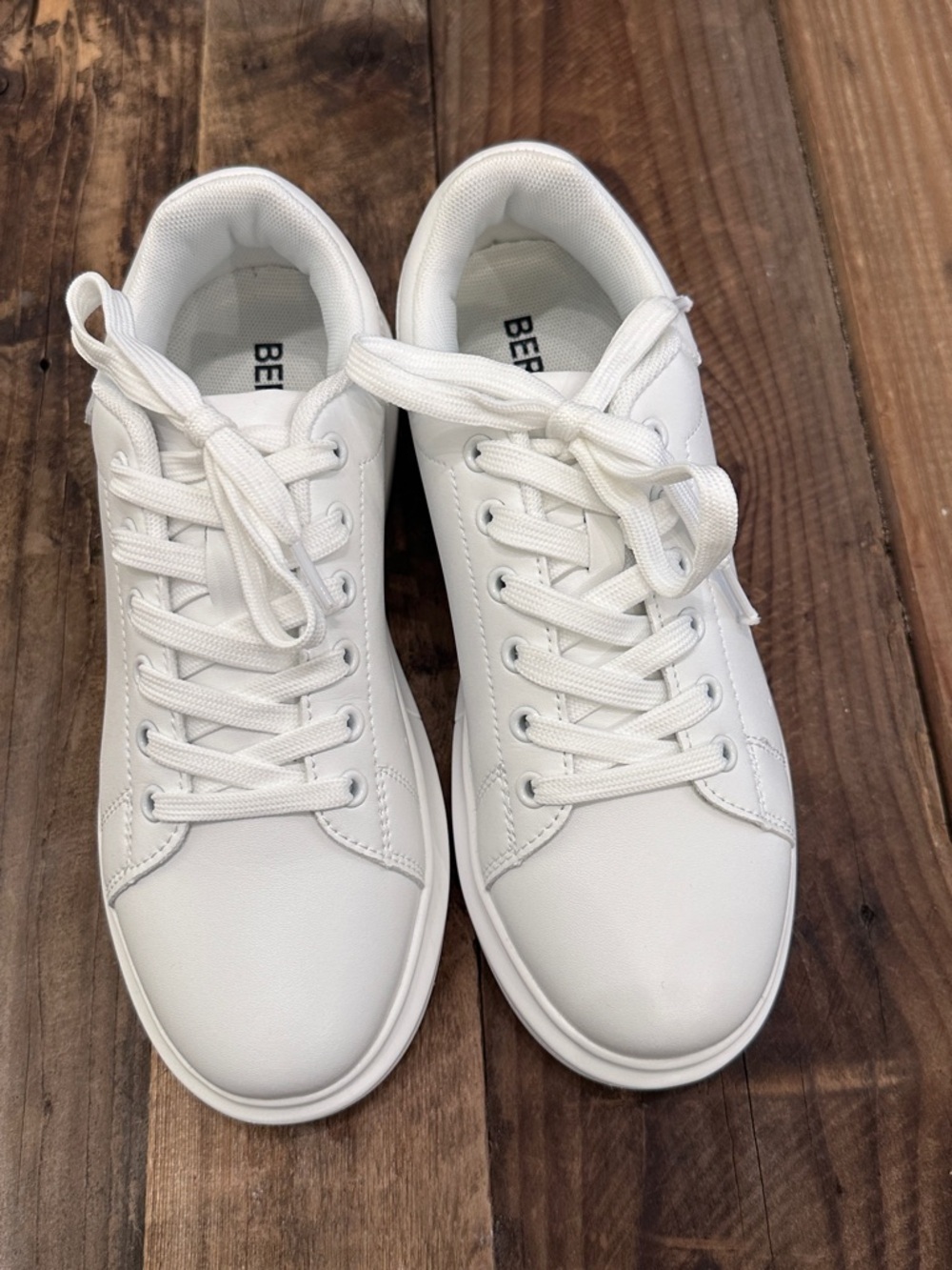 Classic White Men's Low-Top Sneakers